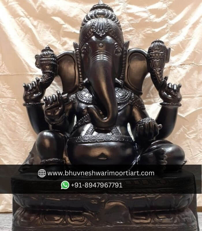 Black Vinayagar Statue for Home
